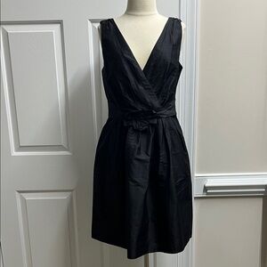 White House Black Market little Black silk V-Neck Dress size 10 346